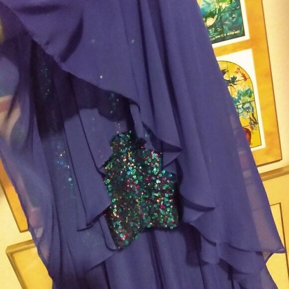 EUC HAILEY/ADRIANNA PAPELL Blue Long Back Short Front Rainbow Sequin Dress 3/4 - Picture 9 of 15